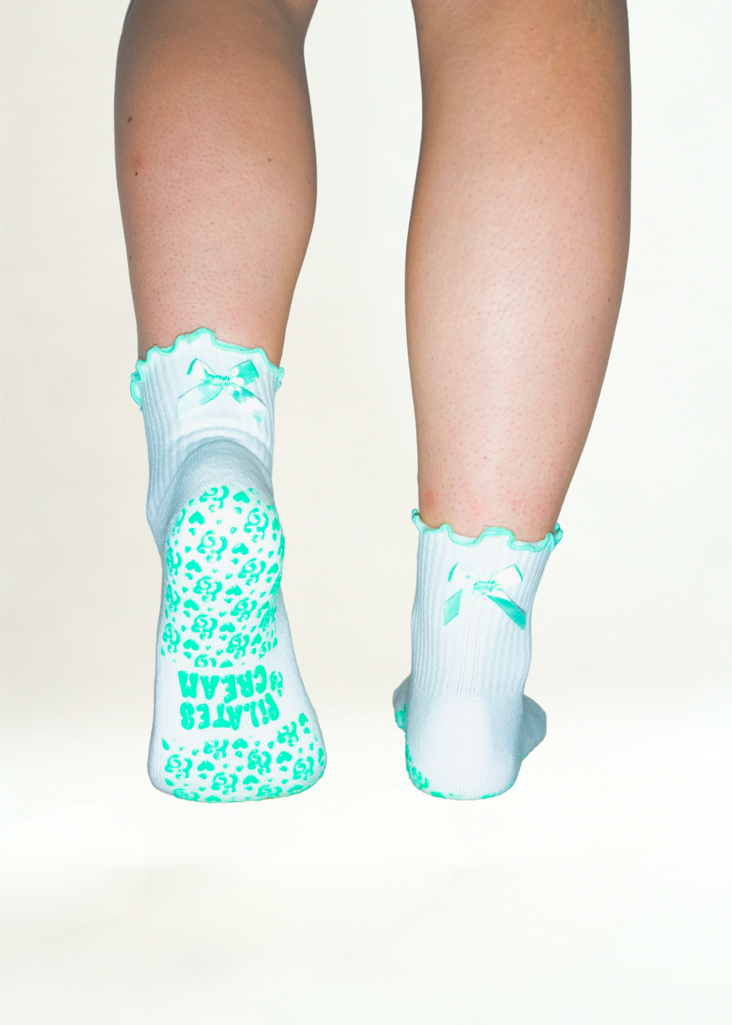 The Ari | Fashion Pilates Grip Socks